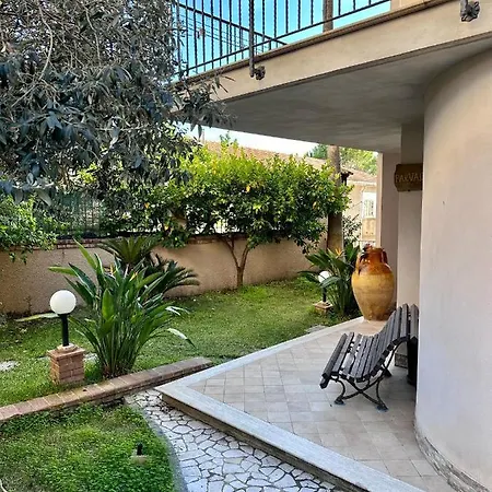 Piccola Dimora Candido 게스트하우스 3*