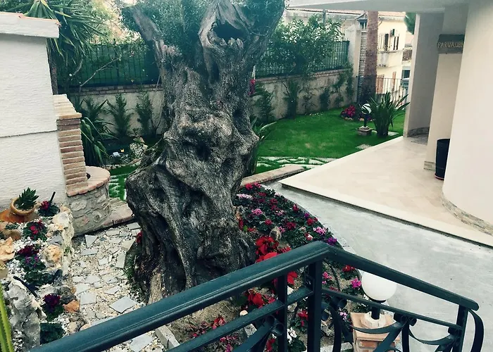 Piccola Dimora Candido בית הארחה 3*